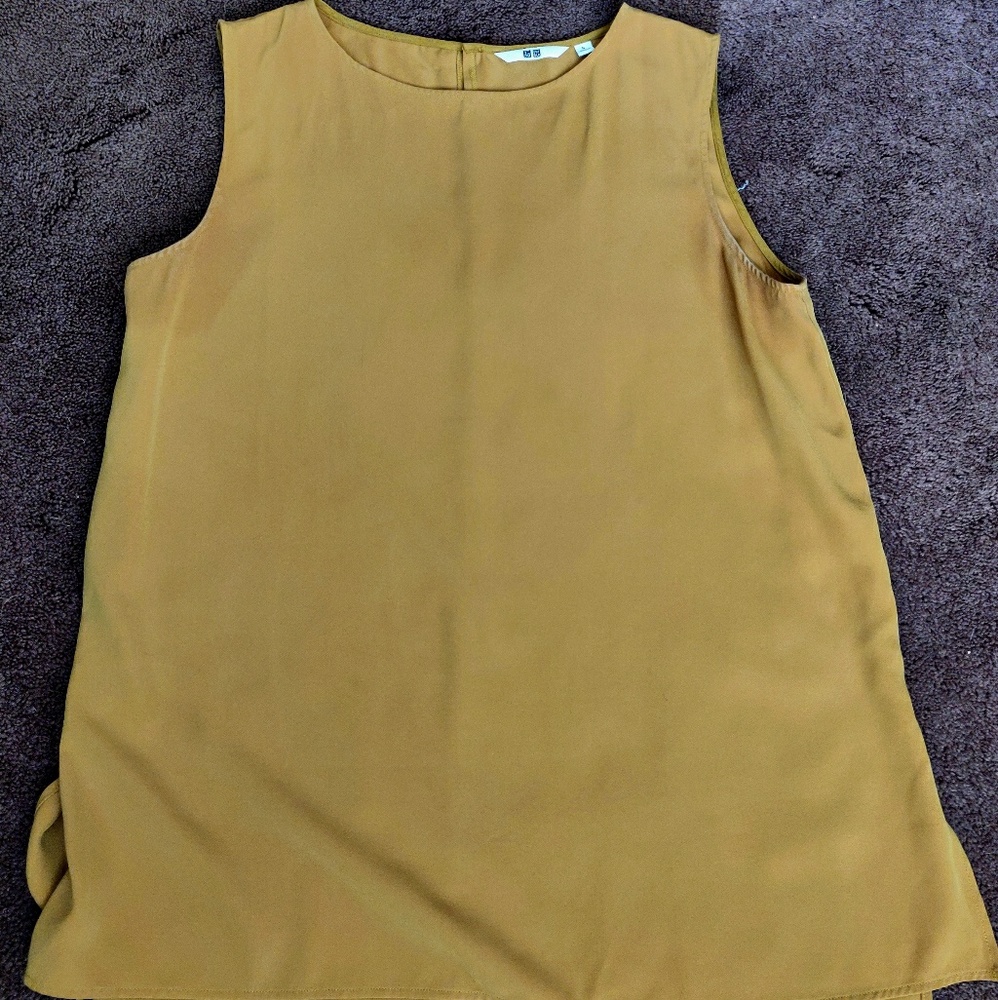 Uniqlo sleeveless Drape blouse